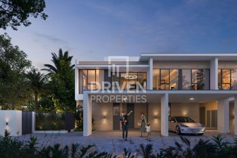 Townhouse in Dubai Investment Park, Dubai 4 bedrooms, 327.67 sq.m. № 142524 - photo 2
