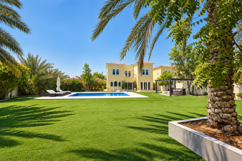 Villa en Jumeirah Park, Dubai, 4 dormitorios, 1111.21 m², № 142195