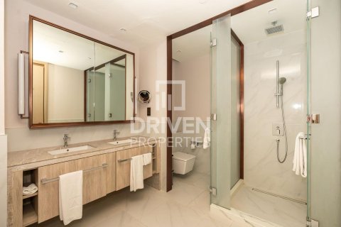 Снять в аренду квартиру в Address Harbour Point, Dubai Creek Harbour (The Lagoons), Дубай: 2 спальни, 101.73м², № 129858 - фото 14