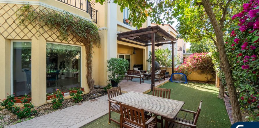 Townhouse in Dubai Investment Park, Dubai 4 bedrooms, 454 sq.m. № 98855