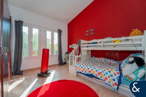 Townhouse in Dubai Investment Park, Dubai 4 bedrooms, 454 sq.m. № 98855 - photo 17