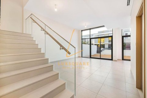Villa in Al Furjan, Dubai 3 bedrooms, 238 sq.m. № 112346 - photo 8