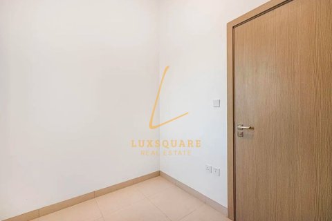 Villa in Al Furjan, Dubai 3 bedrooms, 238 sq.m. № 112346 - photo 16