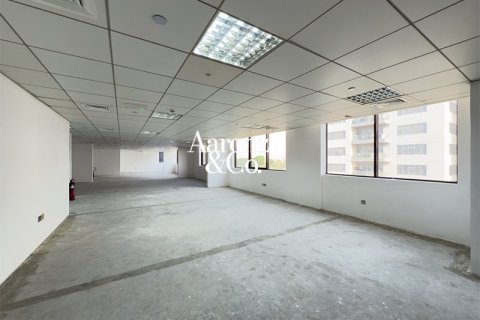 Office in Dubai Investment Park, Dubai 4015 sq.m. № 112327 - photo 2