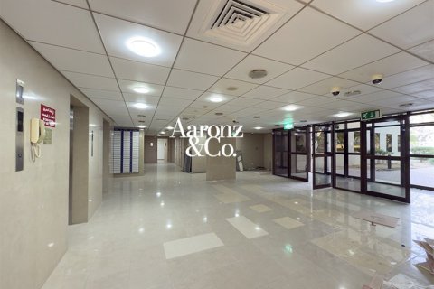 Office in Dubai Investment Park, Dubai 4015 sq.m. № 112327 - photo 10