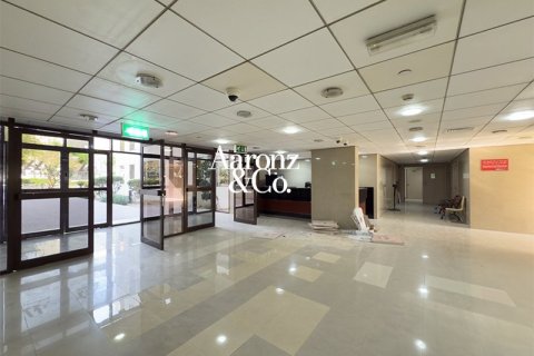 Office in Dubai Investment Park, Dubai 4015 sq.m. № 112327 - photo 11