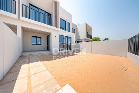 Снять в аренду таунхаус в Джабаль-Али, Дубай: 4 спальни, 252.05м², № 137086 - фото 17