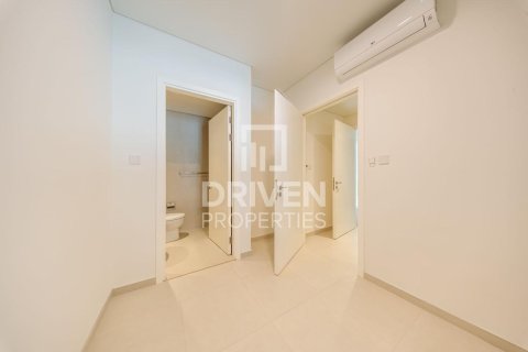 Снять в аренду таунхаус в Джабаль-Али, Дубай: 4 спальни, 252.05м², № 137086 - фото 14