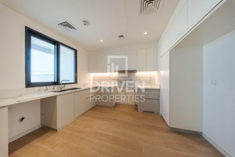 Снять в аренду таунхаус в Джабаль-Али, Дубай: 4 спальни, 252.05м², № 137086 - фото 15
