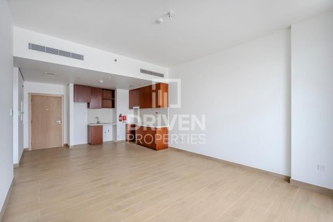 Снять в аренду квартиру в La Mer, Джумейра, Дубай: 1 спальня, 75.81м², № 127971 - фото 3