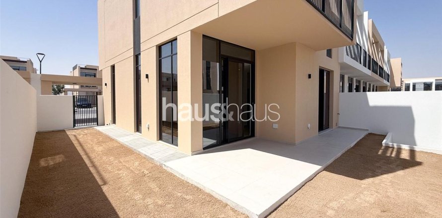 Townhouse in EMAAR South, Dubai South (Dubai World Central), Dubai 4 bedrooms, 223 sq.m. № 43450