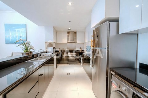 Apartment in Damac Heights, Dubai Marina, Dubai 3 bedrooms, 175 sq.m. № 112643 - photo 7