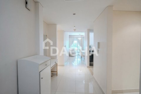 Apartment in Damac Heights, Dubai Marina, Dubai 3 bedrooms, 175 sq.m. № 112643 - photo 12