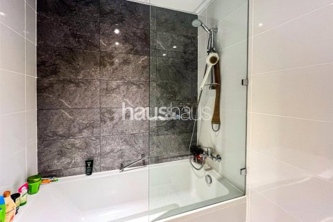Снять в аренду квартиру в Al Habtoor City, Бизнес-Бэй, Дубай: 2 спальни, 127м², № 45172 - фото 10