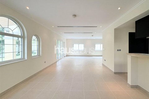 Villa en Legacy, Jumeirah Park, Dubai, 3 dormitorios, 328 m², № 44509 - foto 3