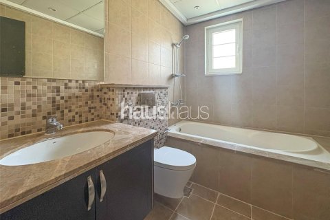 Villa en Legacy, Jumeirah Park, Dubai, 3 dormitorios, 328 m², № 44509 - foto 8
