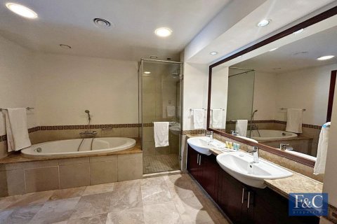 Appartement à The Fairmont Palm Residences, Palm Jumeirah, Dubai, 1 chambre, 123 m², № 103359 - photo 7