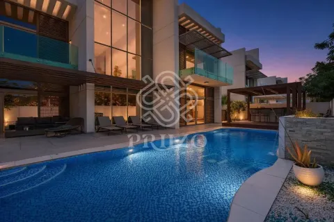 Villa in Jumeirah Village Circle, Dubai 5 bedrooms, 783 sq.m. № 113094