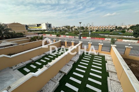 Maison de ville à Jumeirah Village Triangle, Dubai, 2 chambres, 152 m², № 113646