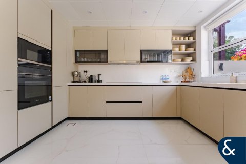 Villa in Springs 15, The Springs, Dubai 3 bedrooms, 228 sq.m. № 78947 - photo 8