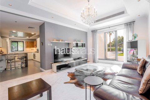 Villa en Jumeirah Islands, Dubai, 4 dormitorios, 550 m², № 43320 - foto 7