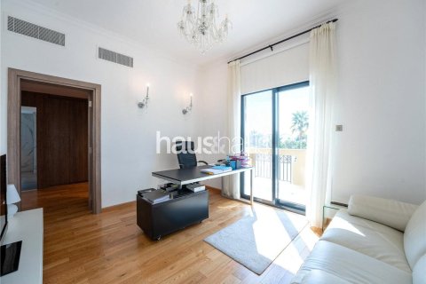 Villa en Jumeirah Islands, Dubai, 4 dormitorios, 550 m², № 43320 - foto 19