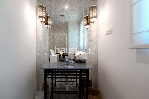 Villa en Jumeirah Islands, Dubai, 4 dormitorios, 576 m², № 43321 - foto 25