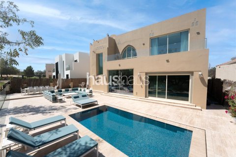 Villa en Jumeirah Islands, Dubai, 4 dormitorios, 576 m², № 43321 - foto 2