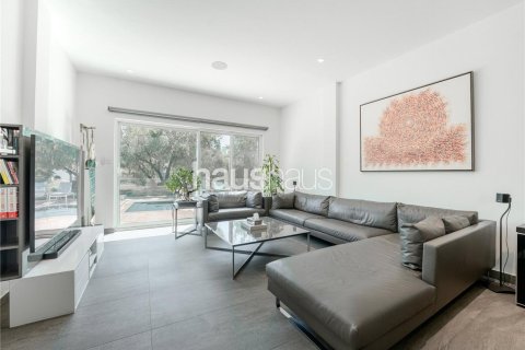 Villa en Jumeirah Islands, Dubai, 4 dormitorios, 576 m², № 43321 - foto 4
