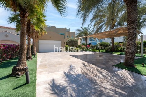 Villa en Jumeirah Islands, Dubai, 4 dormitorios, 576 m², № 43321 - foto 28