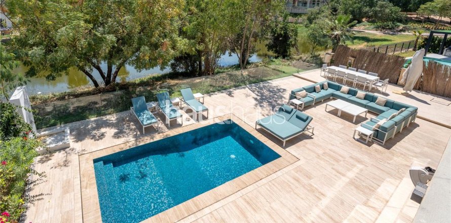 Villa en Jumeirah Islands, Dubai, 4 dormitorios, 576 m², № 43321