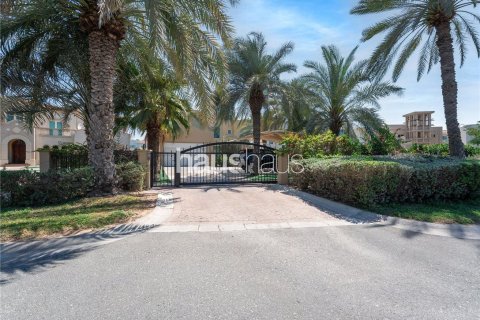 Villa en Jumeirah Islands, Dubai, 4 dormitorios, 576 m², № 43321 - foto 29