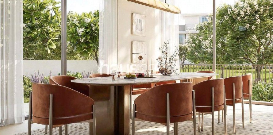Вилла в Дубай Инвестмент Парке, Дубай, 4 спальни, 355м², № 43416