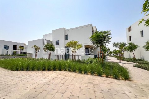 Villa in Arabian Ranches 3, Dubai 4 bedrooms, 268 sq.m. № 43390 - photo 20