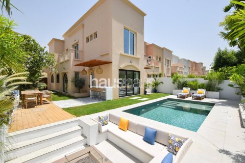 Villa in Maeen, The Lakes, Dubai 3 bedrooms, 244 sq.m. № 43378