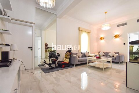 Villa en Jumeirah Islands, Dubai, 4 dormitorios, 511 m², № 43400 - foto 6