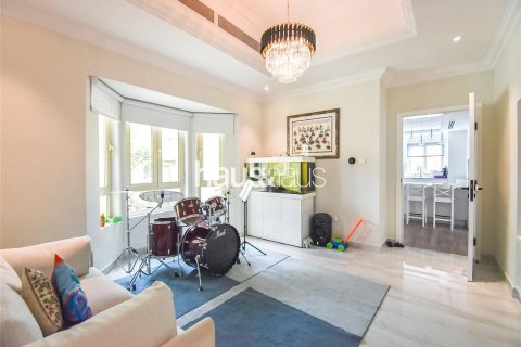 Villa en Jumeirah Islands, Dubai, 4 dormitorios, 511 m², № 43400 - foto 9