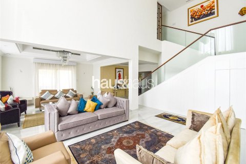 Villa en Jumeirah Islands, Dubai, 4 dormitorios, 511 m², № 43400 - foto 11