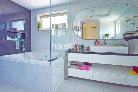 Villa en Jumeirah Islands, Dubai, 4 dormitorios, 511 m², № 43400 - foto 8