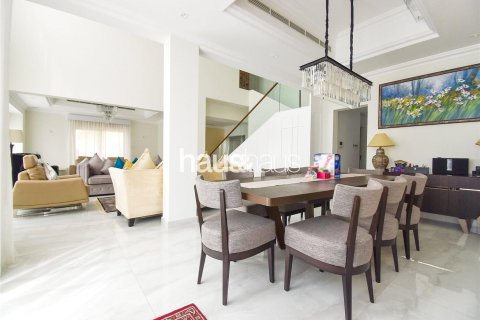 Villa en Jumeirah Islands, Dubai, 4 dormitorios, 511 m², № 43400 - foto 4