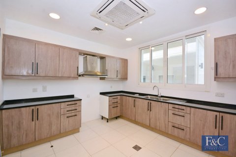 Villa à Al Quoz, Dubai, 5 chambres, 924 m², № 103782 - photo 25