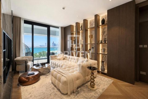 Снять в аренду квартиру в The Address Jumeirah Resort and Spa, Джумейра Бич Резиденс, Дубай: 2 спальни, 136.85м², № 127776 - фото 2