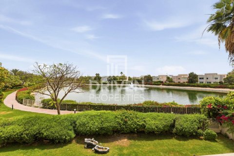 Вилла в Meadows, Дубай, 5 спален, 597.18м², № 127787