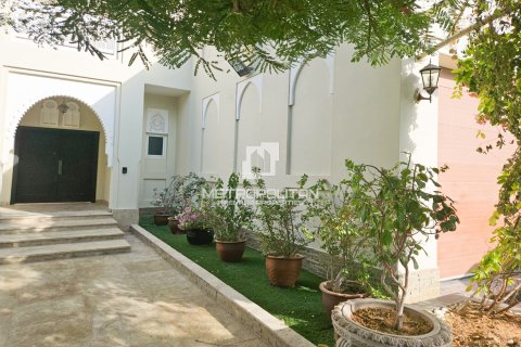 Villa en Al Furjan, Dubai, 4 dormitorios, 309 m², № 73965 - foto 7