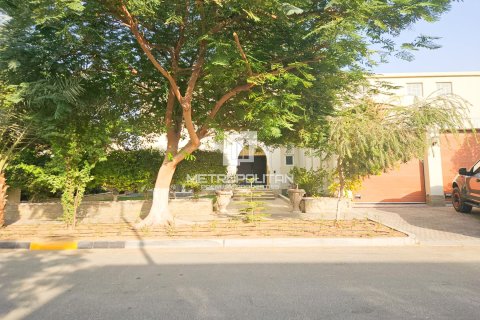 Villa en Al Furjan, Dubai, 4 dormitorios, 309 m², № 73965 - foto 8