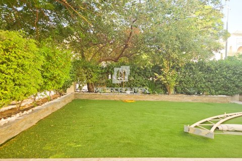 Villa en Al Furjan, Dubai, 4 dormitorios, 309 m², № 73965 - foto 6