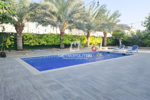 Villa en Al Furjan, Dubai, 4 dormitorios, 309 m², № 73965 - foto 3