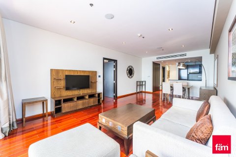 Apartamento en Palm Jumeirah, Dubai, 1 dormitorio, 107.6 m², № 133021 - foto 19