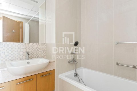 Снять в аренду квартиру в Bellevue Towers, Даунтаун Дубай (Даунтаун Бурдж Дубай), Дубай: 1 спальня, 57.23м², № 128055 - фото 12