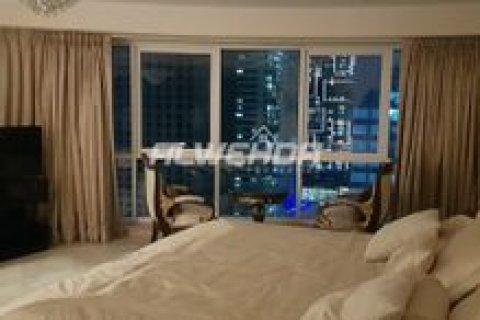 Apartment in Al Seef Towers, Dubai Marina, Dubai 3 bedrooms, 195 sq.m. № 3378